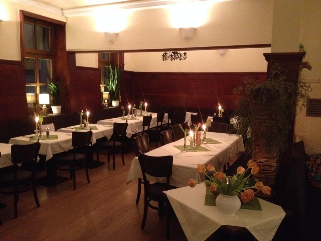Linde Restaurant & Hotel Nussloch Exterior foto