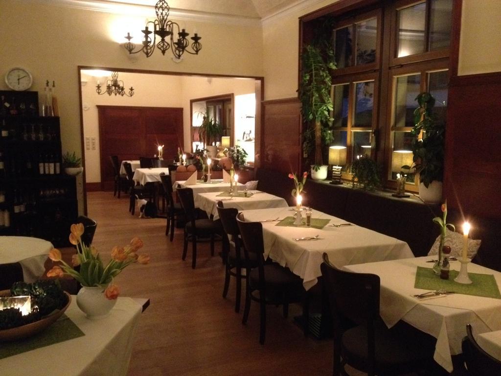 Linde Restaurant & Hotel Nussloch Exterior foto